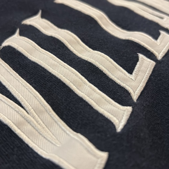 Villanova University Long Sleeve Crewneck Navy XL - Picture 3 of 9